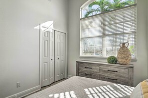 4 bedrooms, iron/ironing board, travel crib, free WiFi