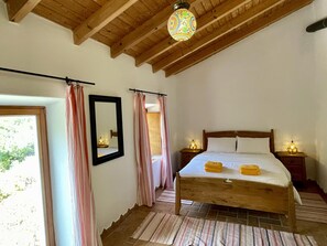 Casa | 1 habitación, wifi gratis y ropa de cama