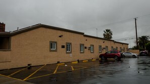 Front of property - El Patio Hotel (San Bernardino)