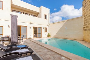 Outdoor pool - Nadurija, So Nice Gozitan Villa + Pool (Nadur)