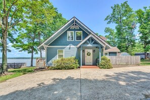 Exterior - The Grandview Lodge, Oasis at Smith Mountain Lake! (Huddleston)