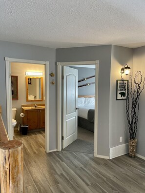 2 bedrooms - Condo 2 Bedroom 2 Bathroom-NO PETS (Fernie)