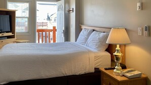 3 bedrooms - Deluxe 3 Bedroom Condo 2 Bath- NO PETS (Fernie)