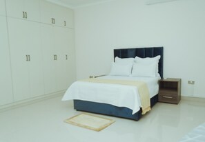 2 bedrooms, free WiFi, bed sheets - Sunrise Fully Furnished Apartments (Lusaka)