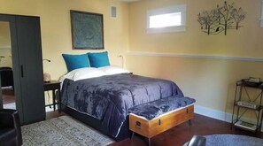 1 bedroom, iron/ironing board, free WiFi, bed sheets - Charming, Private, Detached Studio! (Portland)