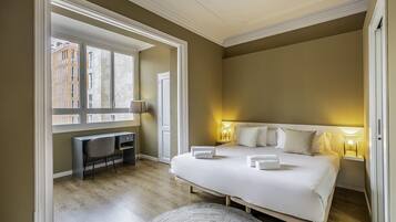 4 dormitorios, tabla de planchar con plancha, wifi gratis y ropa de cama