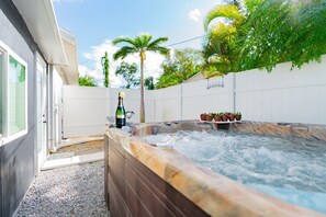 室外 SPA 浴缸
