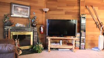 Smart TV, DVD player, foosball, table tennis