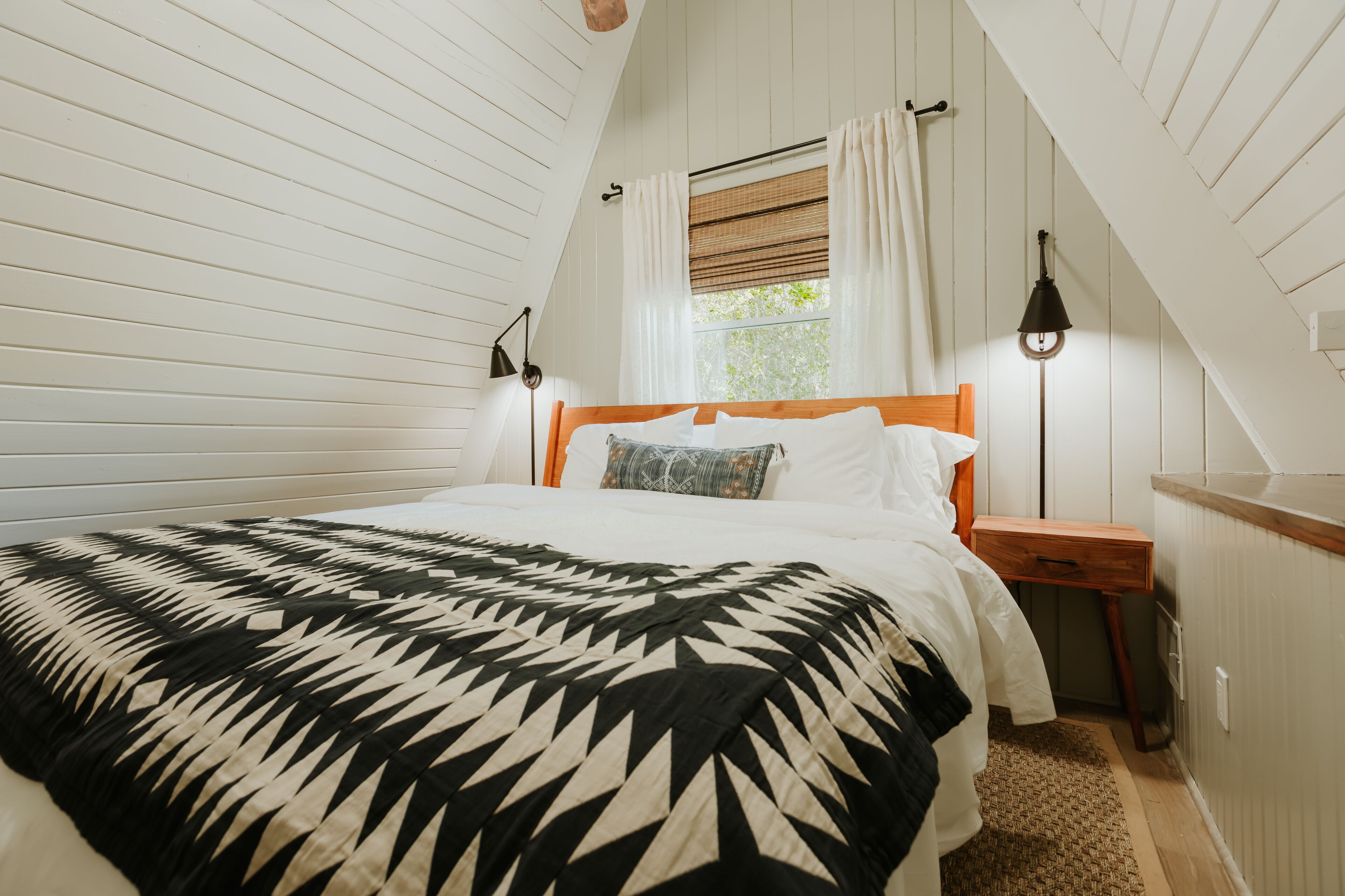 4 quartos, ferros/tábuas de passar roupa, Wi-Fi, roupa de cama