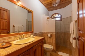Hair dryer, towels - Villa Del Sol - Double Bed Room (Nosara)