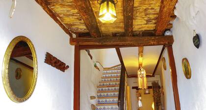 'La Casa de Lola' Casita de Pueblo Restaurada