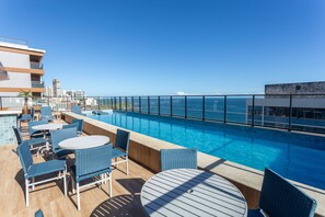 Pool - SMART FAROL BARRA COMPLETE AND FUNCTIONAL (Salvador)