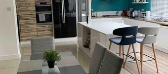 Warm and Inviting home in Fairview - With Outdoor Hot tube
