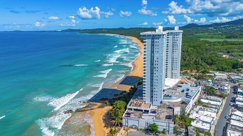 PENTHOUSE with Stunning Ocean Views