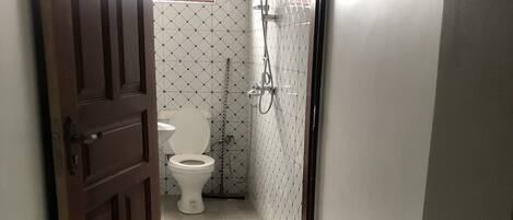 Suihku, pyyhkeet, saippua