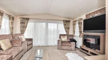 Cabin | Khu phòng khách | Lò sưởi