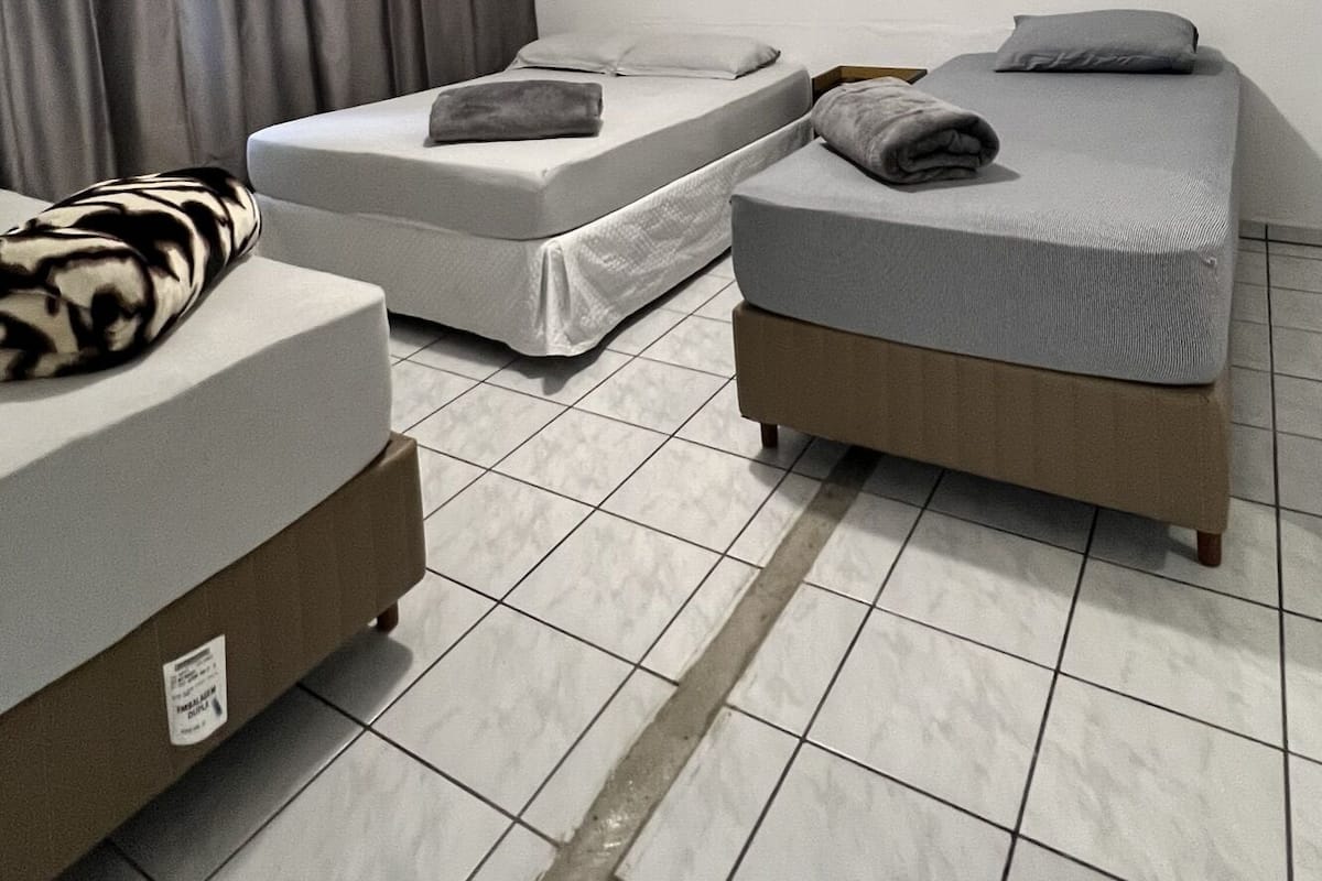 Literie de qualité supérieure, rideaux occultants, chambres insonorisées