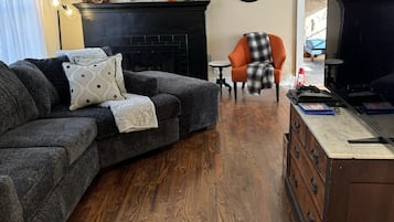 Smart-TV, Kamin, Videospiele
