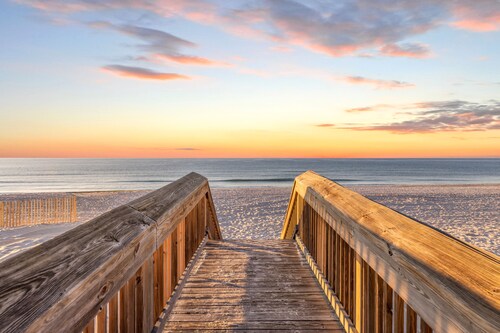 Kid Friendly! 300 Steps to beach! 2 Pools, King Beds, Large Luxury home