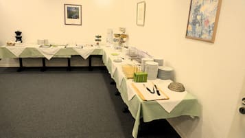 Daily buffet breakfast (EUR 15 per person)