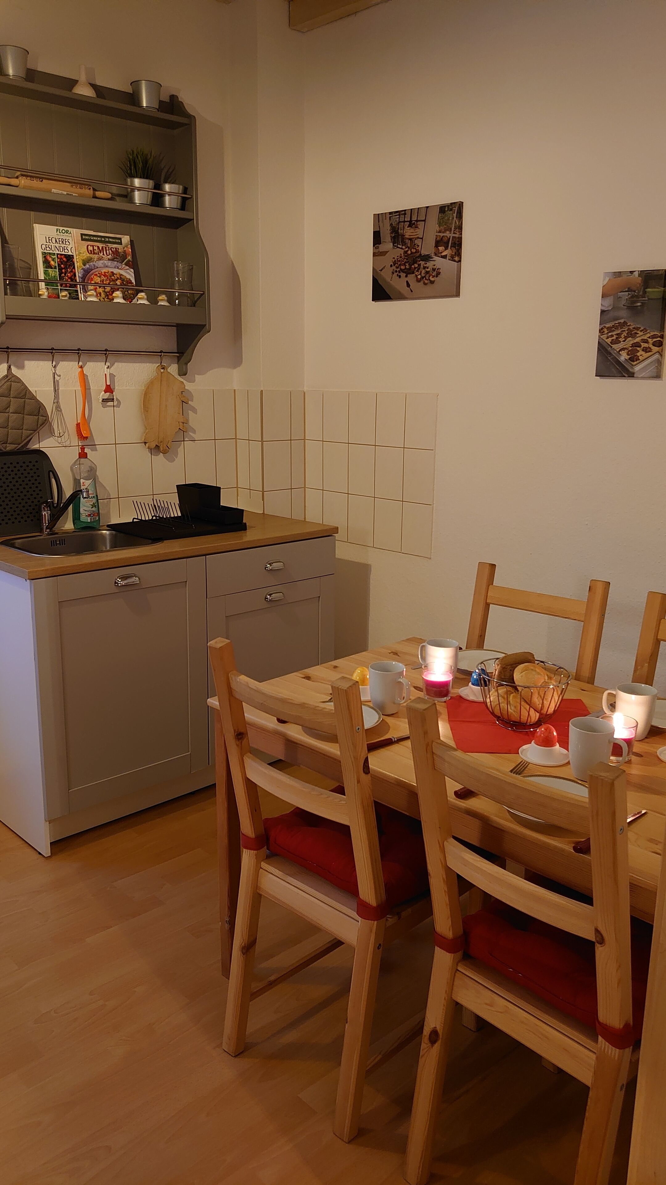 Condo familial | Cuisine privée | Cafetière-théière, bouilloire électrique, table de salle à manger