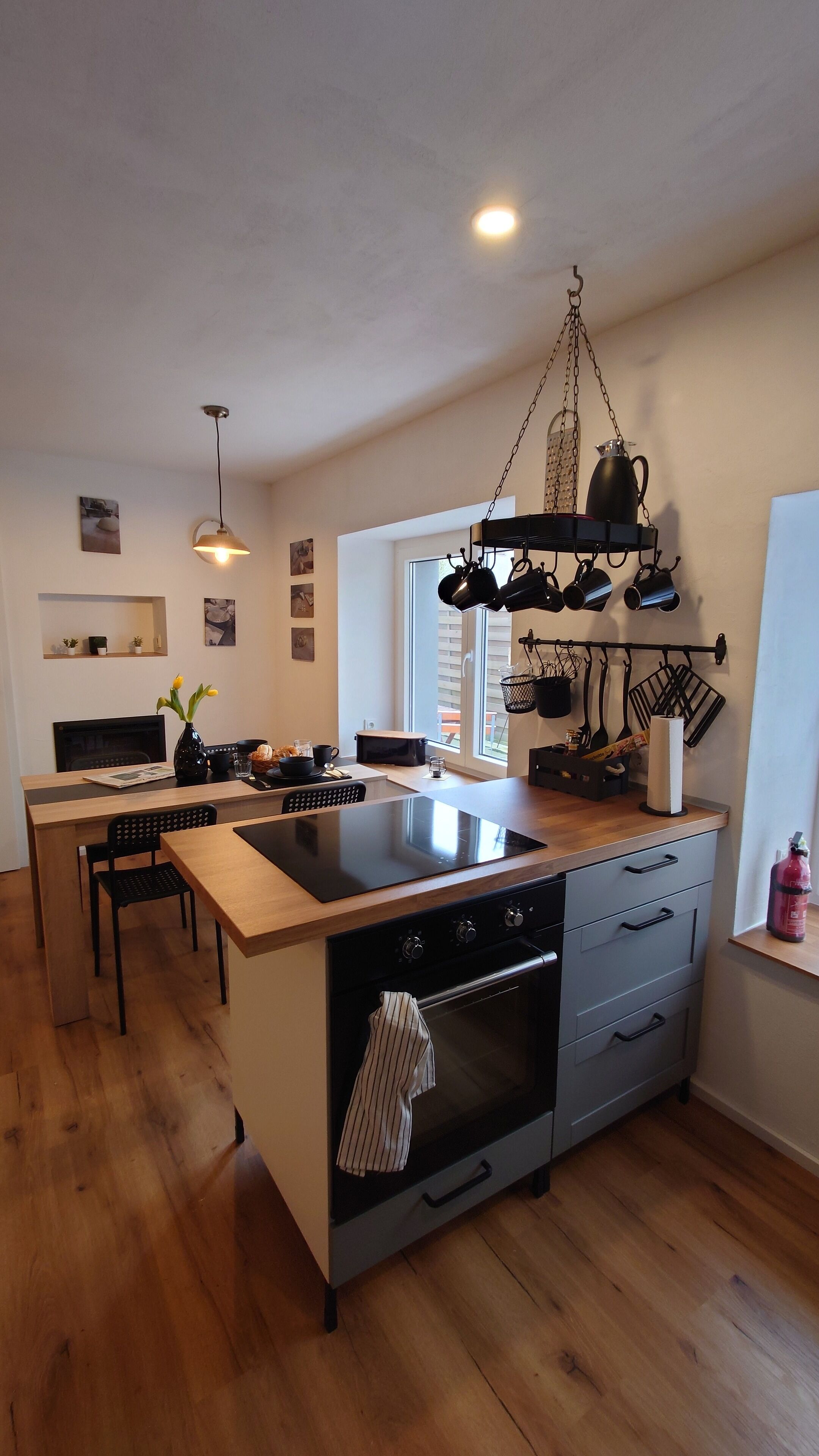 Condo empresarial | Individualmente decorados, individualmente mobiliados, cortinas blackout