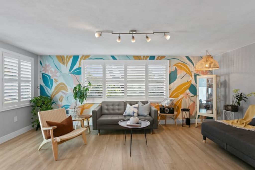 Tropical oasis with large yard minutes from the Gulf beaches