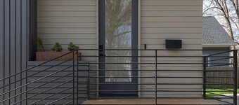 Bright Modernist City-Escape