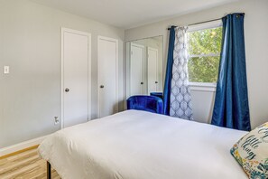 3 Schlafzimmer, Schreibtisch, Bügeleisen/Bügelbrett, WLAN