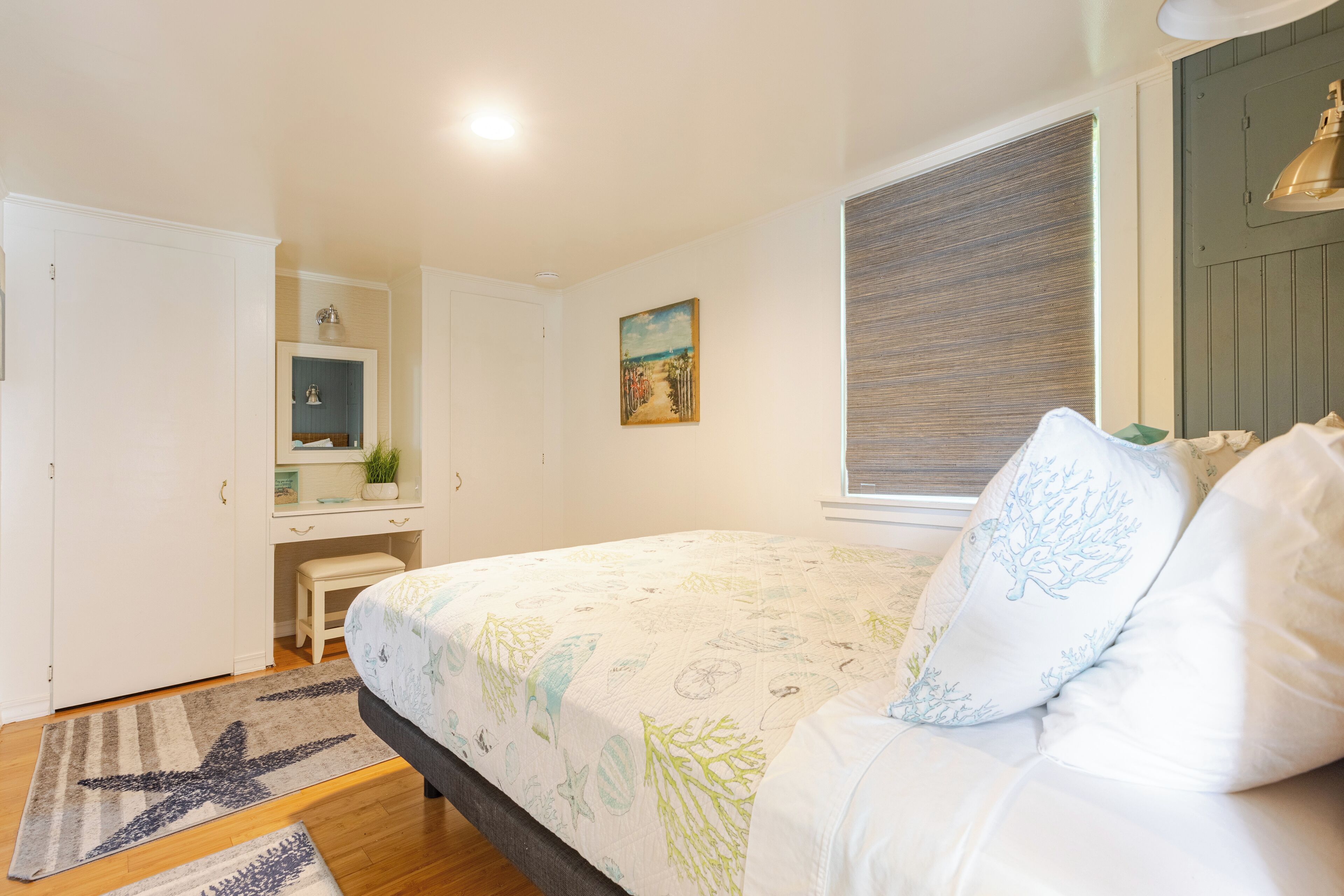1 bedroom, iron/ironing board, internet, bed sheets