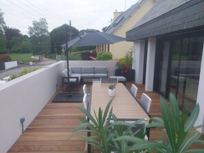 Outdoor dining - La villa du jet 2 kilometers from downtown Quimper (Ergué-Gabéric)