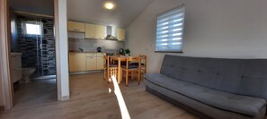 TV - Endless Horizont - Studio Apartment With Balcony (Razanac)