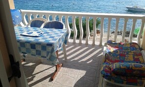 Outdoor dining - Veseli- two bedroom apartment with balcony-by the sea (Bibinje)