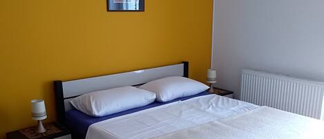 2 soverom, internettilgang og sengetøy