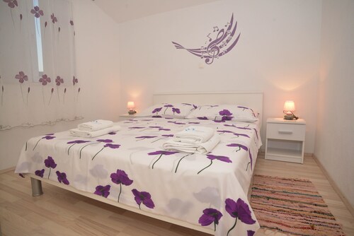 Barić- Standard One bedroom Apartment with Balcony (A3)