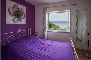 1 quarto, escrivaninha, Wi-Fi, roupa de cama