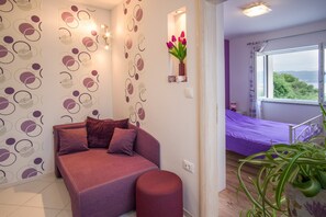1 Schlafzimmer, Schreibtisch, WLAN, Bettwäsche
