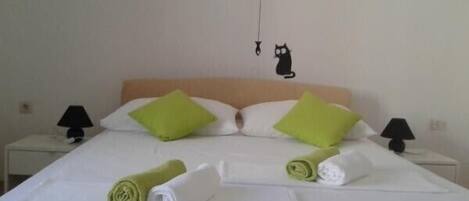 2 chambres, accès Internet, draps fournis