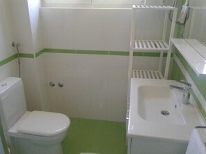 Secador de pelo y toallas