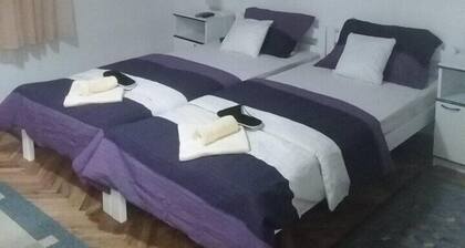 Rooms MiLa - Two Bedroom with Bathroom