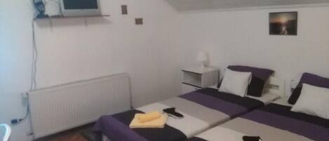 2 camere, accesso a Internet, lenzuola