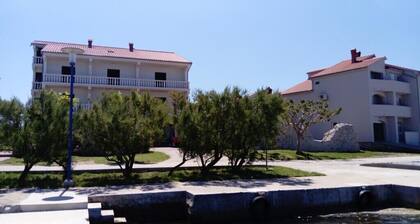 Apartments Branko - Standard Studio Apartment with Balcony and Sea View (A2)