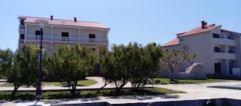 Apartments Branko - Standard Studio Apartment with Balcony and Sea View (A2)