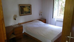 2 bedrooms, iron/ironing board, WiFi, bed sheets - Apartment Rina- Two Bedroom Apartment with Terrace (Mandre)