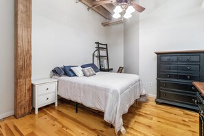 2 chambres, bureau, fer et planche à repasser, Wi-Fi