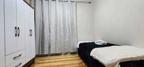 Chambre Simple Confort | Bureau, Wi-Fi gratuit