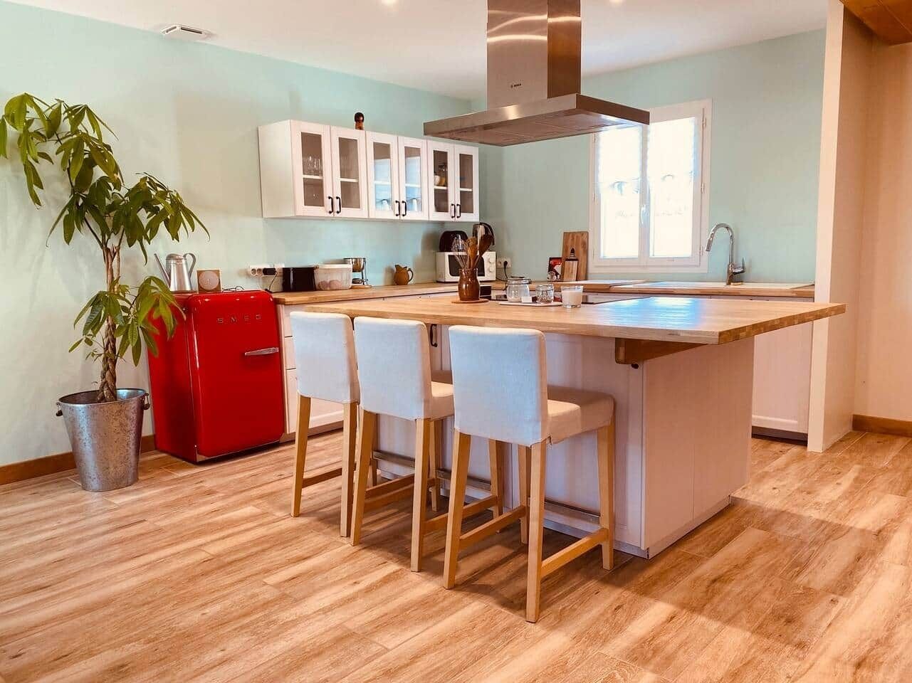 冰箱、微波炉、烤箱、炉灶