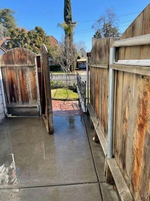 Property grounds - Towers Heart (Fresno)