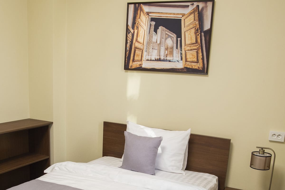 Standard Single Room | Premium bedding, in-room safe, desk, blackout curtains