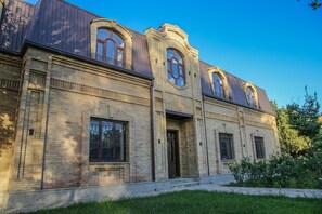 Front of property - Vostok (Tashkent)